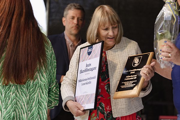 Mälaröarnas bokhandel vann pris både som Årets Ekeröföretagare och Årets Kulturpris. 
